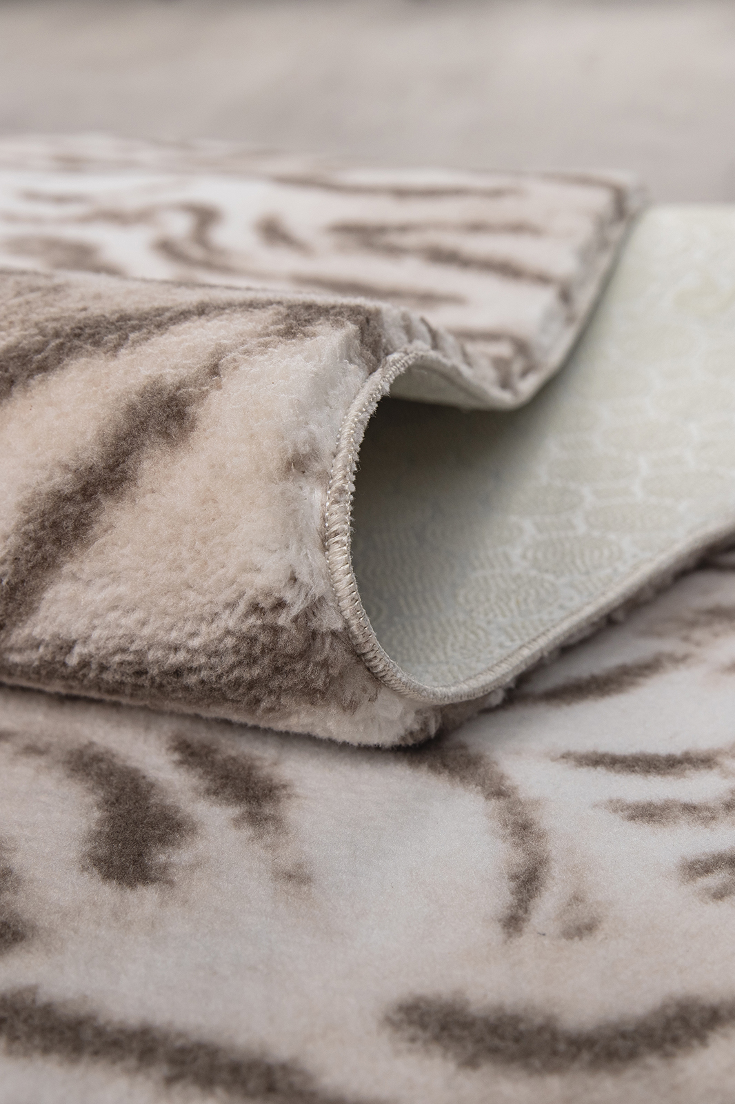 Angorahome Peluş Kaymaz Taban Kaplan Kahve Post Halı - 2