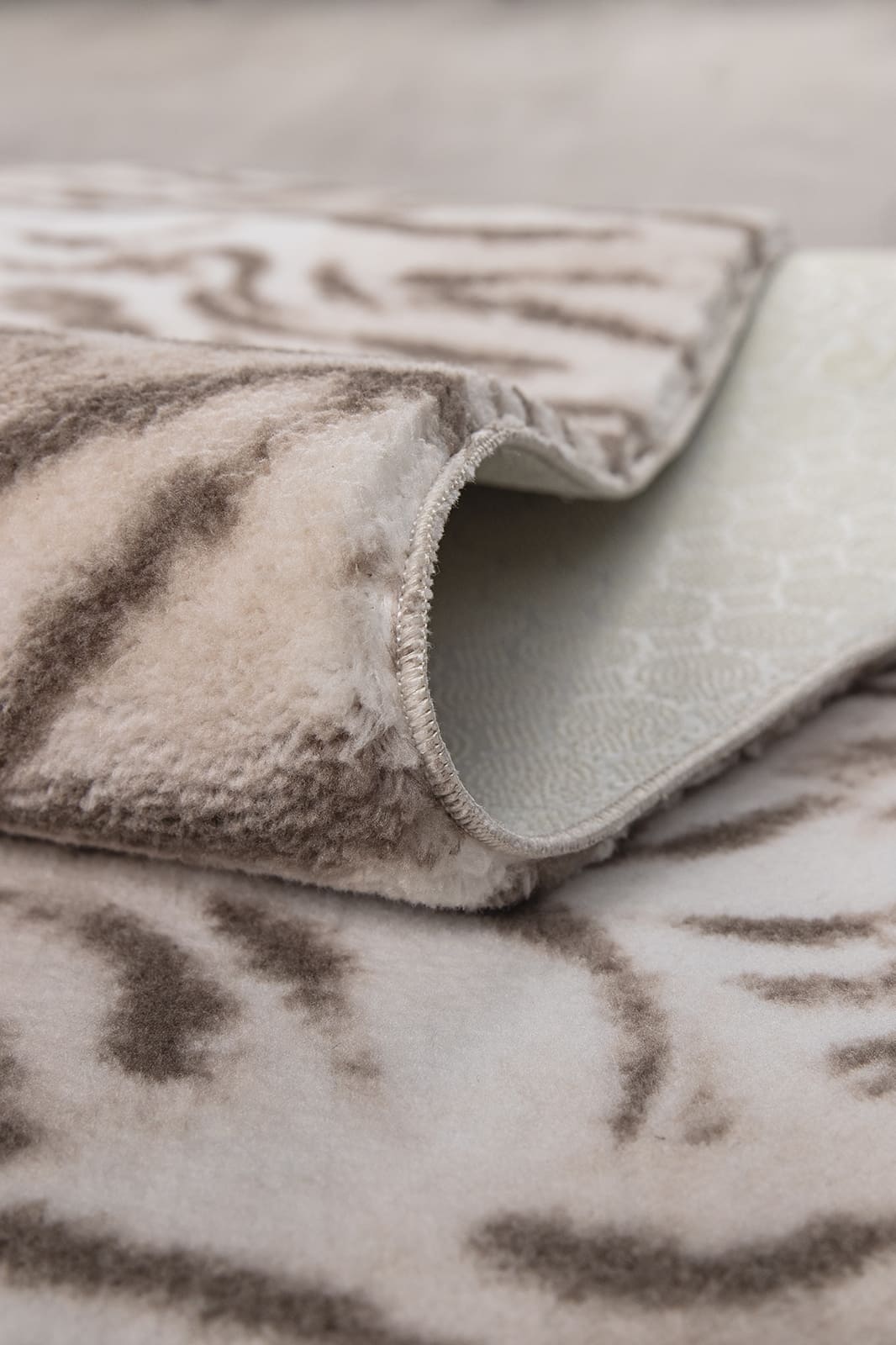 Angorahome Peluş Kaymaz Taban Kaplan Kahve Post Halı - 2