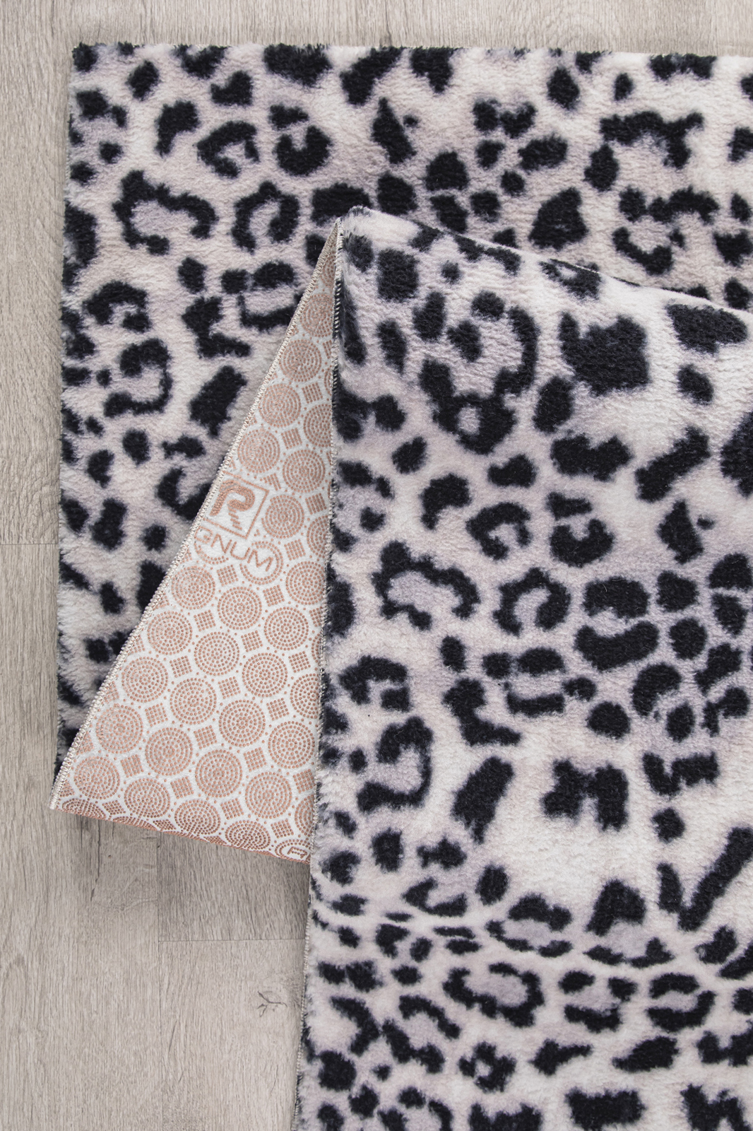 Angorahome Peluş Kaymaz Taban Leopar Siyah Post Halı - 4